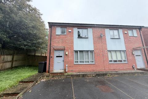 3 bedroom semi-detached house to rent, Christie Lane, Salford M7