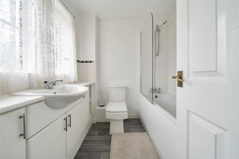 3 bedroom semi-detached house for sale, Holbeach Drive Kingsway, Gloucester GL2