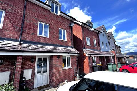 4 bedroom end of terrace house to rent, Laurel Mews, LEIGHTON BUZZARD