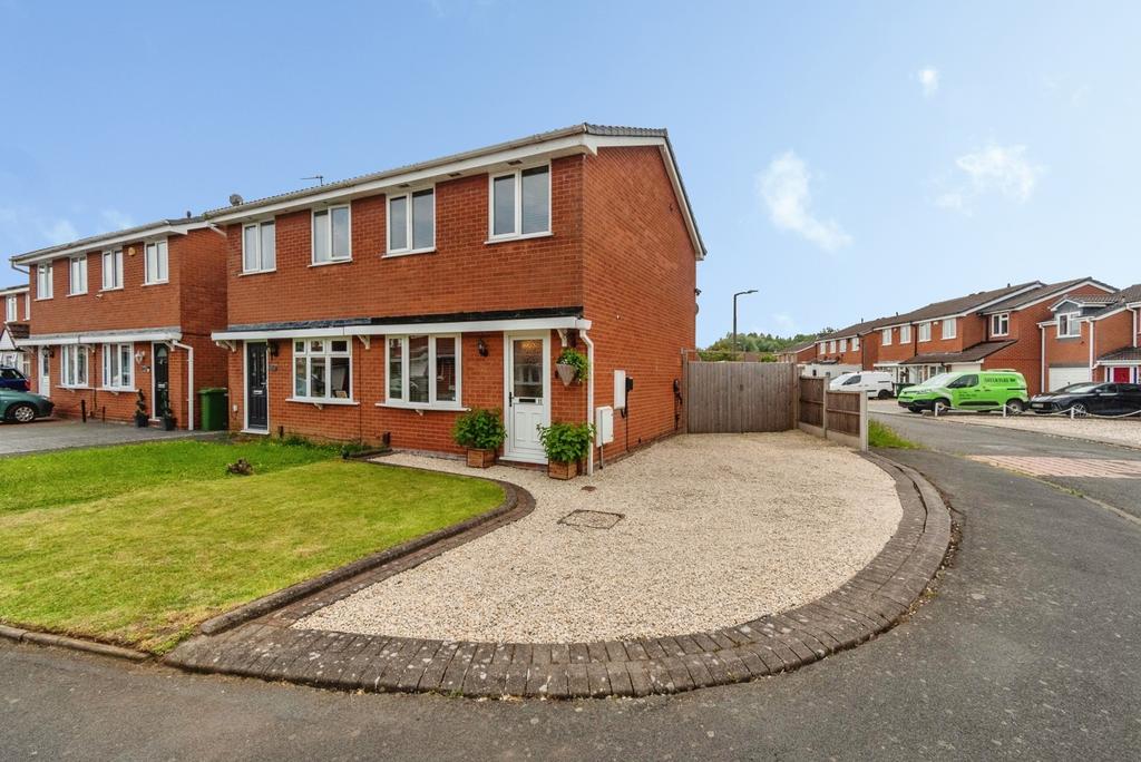 2 bedroom semi-detached house for sale