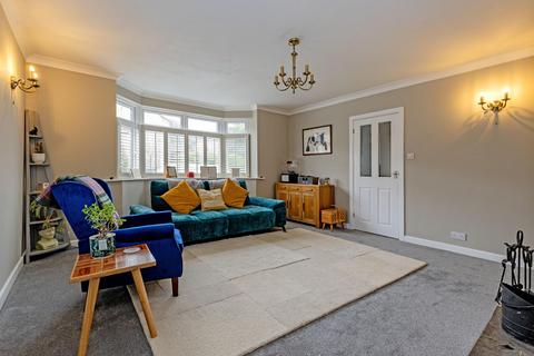 5 bedroom detached house for sale, Burlow Road, Buxton