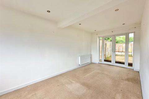 3 bedroom end of terrace house to rent, High Hill Road, New Mills, High Peak