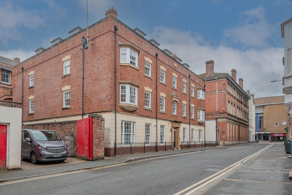 1 bedroom flat for sale