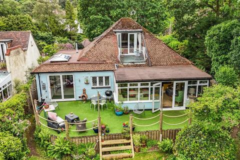 3 bedroom chalet for sale, Black Pond Lane, Lower Bourne, Farnham