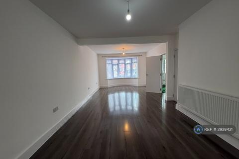 5 bedroom terraced house to rent, Lady Margaret Road, Southall, UB1