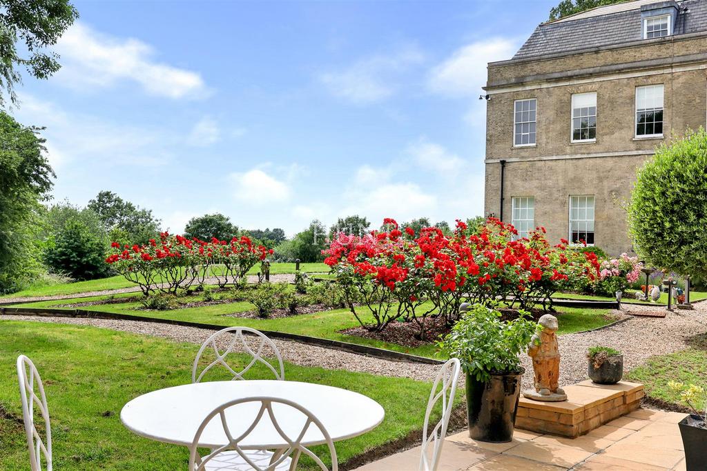 House exterior, garden