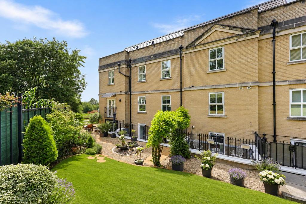 House exterior, garden