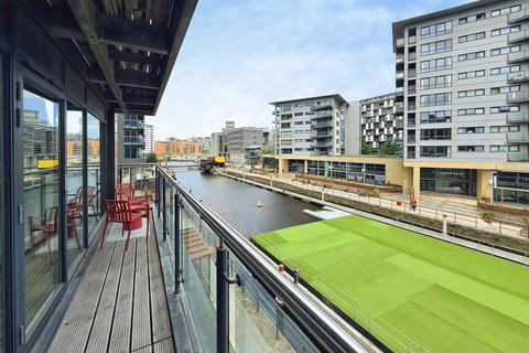 2 bedroom apartment for sale, La Salle, Leeds Dock