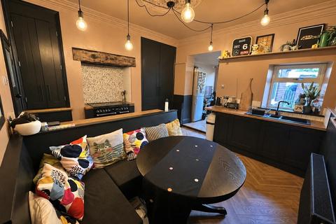 2 bedroom terraced house for sale, Francis Street, Heckmondwike