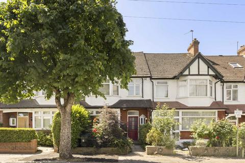 3 bedroom flat to rent, Victoria Road, London NW7