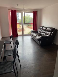 2 bedroom flat to rent, Monarch Way, Ilford, IG2