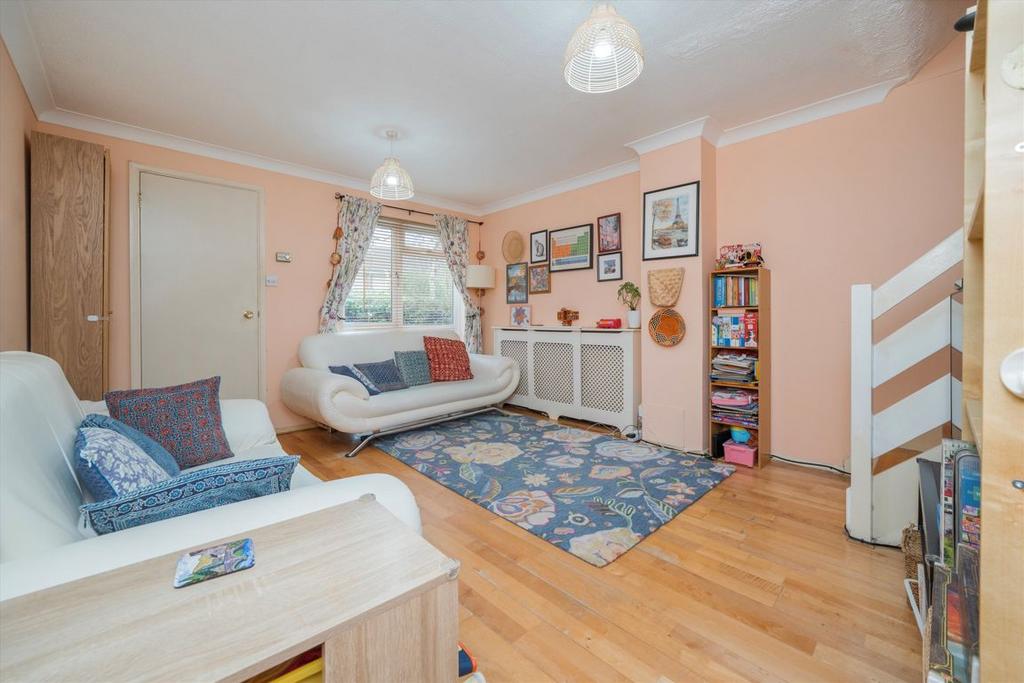 House in London, London Borough of Ealing - View 2