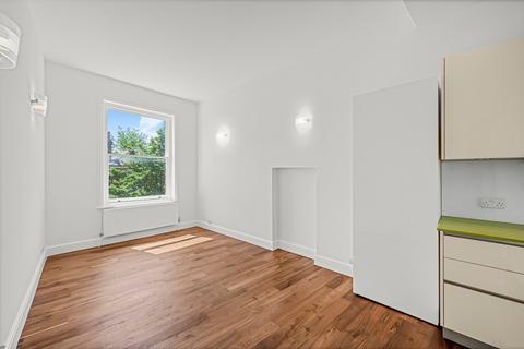 2 bedroom apartment for sale, Wilmington House, Highbury Crescent, London, N5