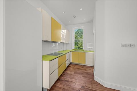2 bedroom apartment for sale, Wilmington House, Highbury Crescent, London, N5
