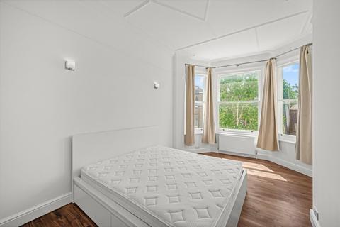 2 bedroom apartment for sale, Wilmington House, Highbury Crescent, London, N5