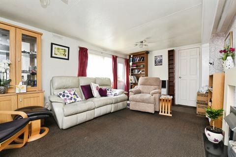 2 bedroom park home for sale, Bakers Lane, West Hanningfield, Chelmsford