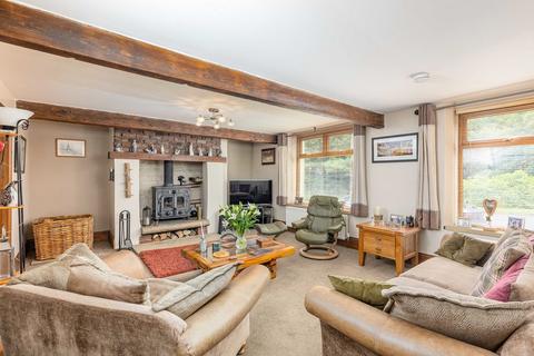 4 bedroom semi-detached house for sale, 370 Oldham Road, Rishworth HX6 4QU