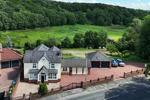4 bedroom detached house for sale, Chorley Road, Wigan WN1