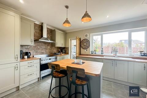 4 bedroom detached bungalow to rent, Frankburn Road, Sutton Coldfield B74