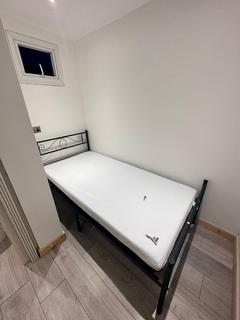 1 bedroom house to rent, Grays Inn Road, Islington WC1X