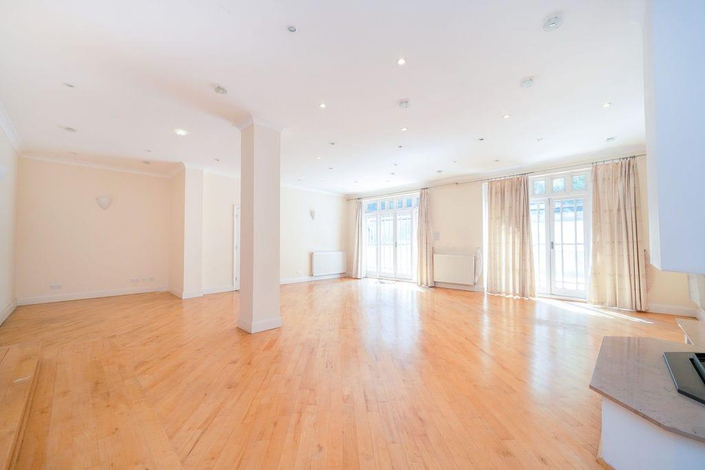 Open-plan living area, open plan living