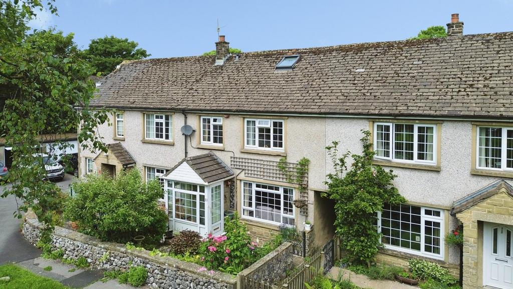 4 bedroom terraced house for sale