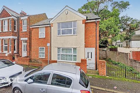2 bedroom detached house for sale, Upper Grove, Margate