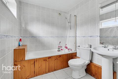2 bedroom detached house for sale, Upper Grove, Margate