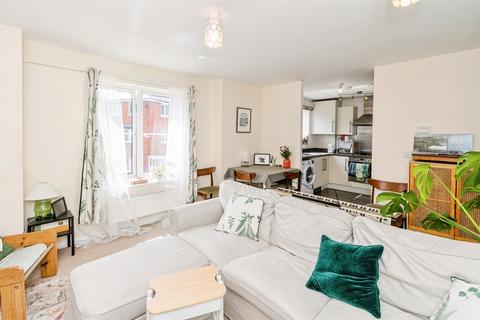 2 bedroom apartment for sale, Cutforth Way, Abbottswood, Romsey