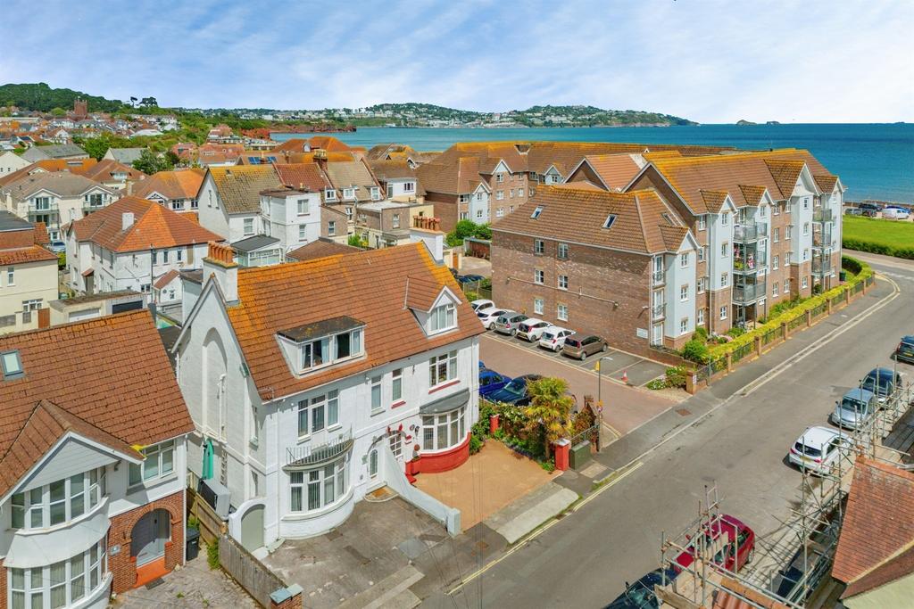 7 bedroom semi-detached house for sale