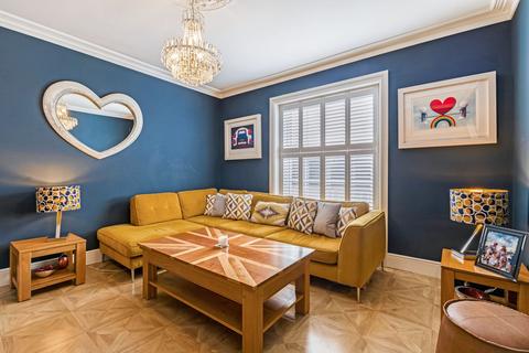 undefined, East Street, Farnham, GU9