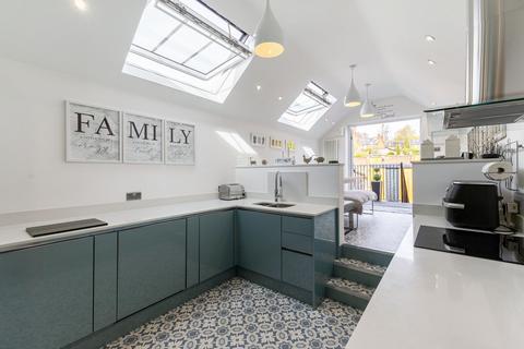 undefined, East Street, Farnham, GU9