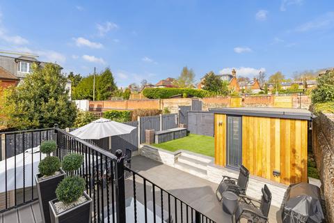 undefined, East Street, Farnham, GU9