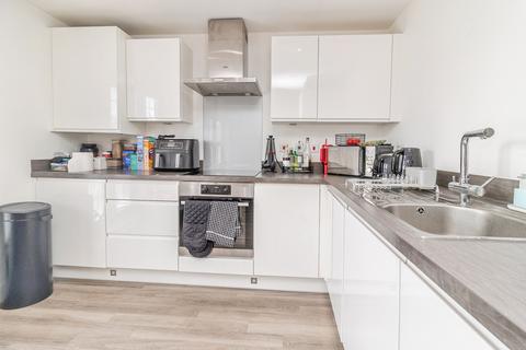 2 bedroom flat for sale, Summerlin Drive, Woburn Sands, Milton Keynes, Buckinghamshire, MK17