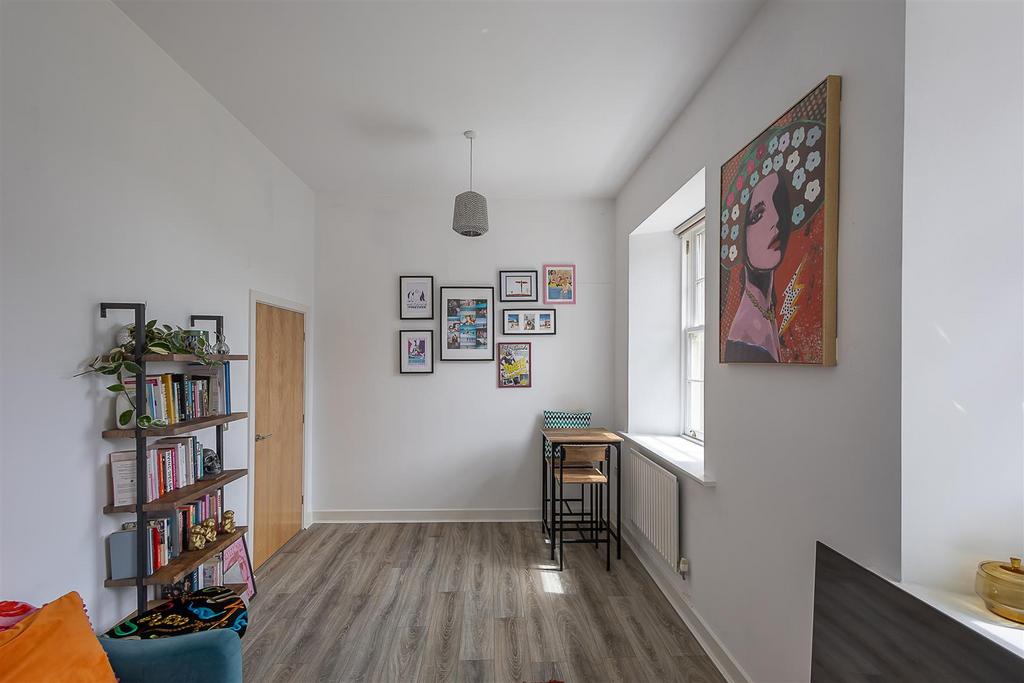 Apartment in Newcastle upon Tyne, Coxlodge - View 2