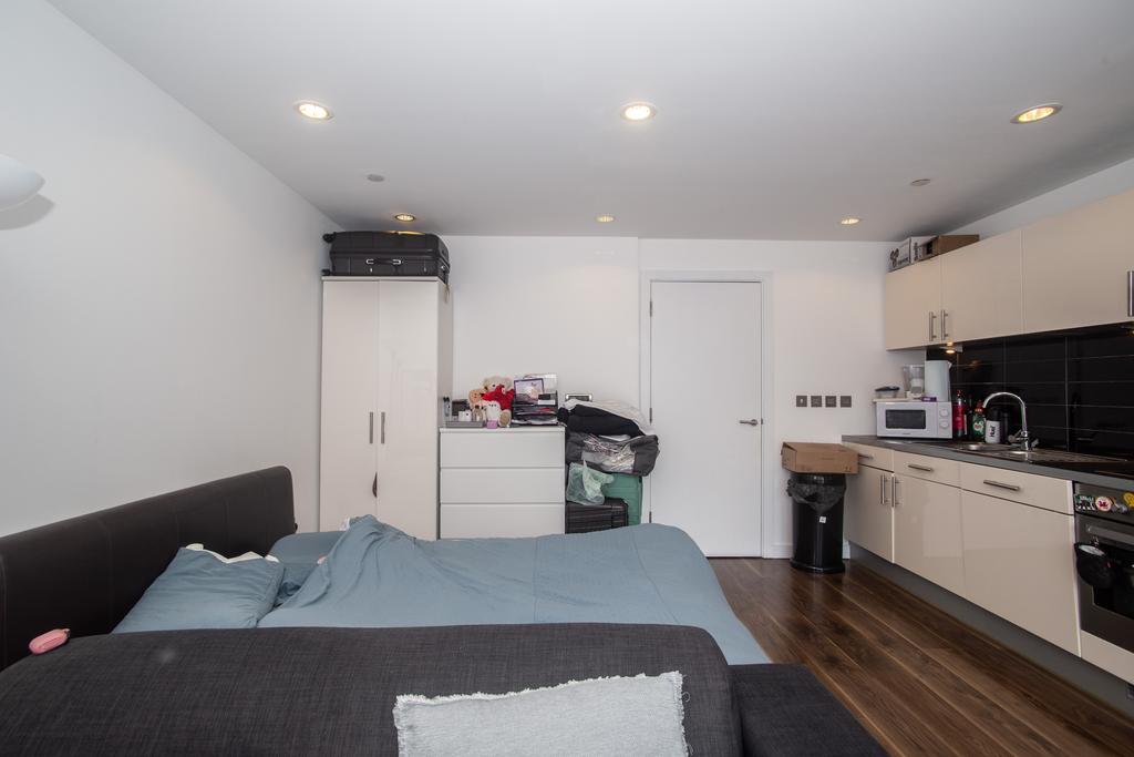Apartment in Salford, Greater Manchester - More