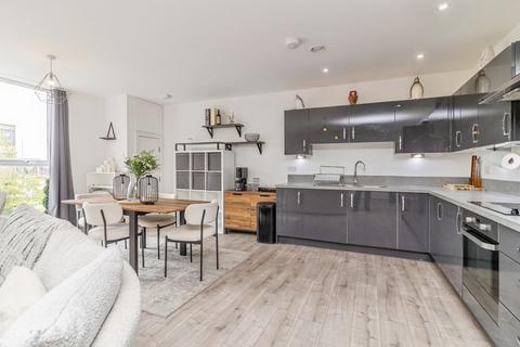 2 bedroom flat for sale, Brooklands Square, Brooklands, Milton Keynes, Buckinghamshire, MK10
