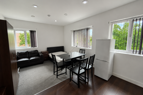 Studio to rent, Gladstone Avenue, Loughborough LE11