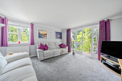 2 bedroom flat for sale, West Hill Road, Woking, GU22