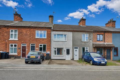 2 bedroom terraced house for sale, Derby Road, Hinckley