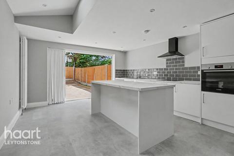 4 bedroom end of terrace house for sale, Matcham Road, London