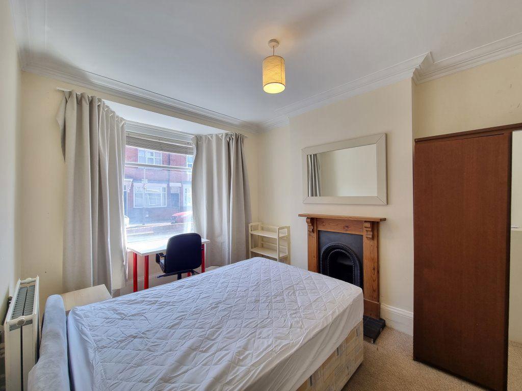 House in Leicester, Clarendon Park - View 4