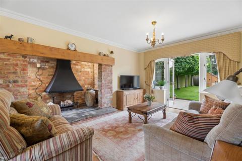 5 bedroom detached house for sale, Timpsons Row, Olney