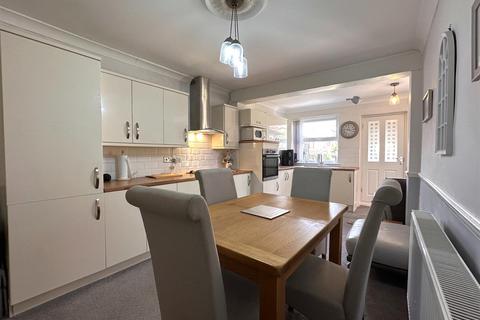 3 bedroom semi-detached house for sale, Massey Street, Newark