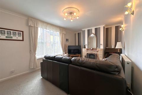 3 bedroom semi-detached house for sale, Massey Street, Newark