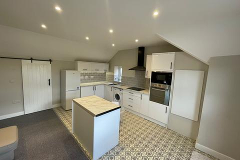2 bedroom flat to rent, Nottingham NG7