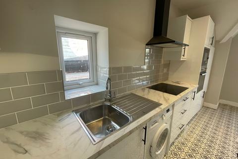 2 bedroom flat to rent, Nottingham NG7
