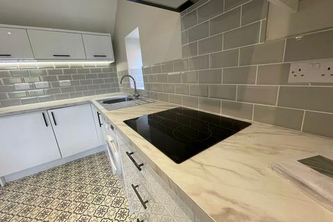 2 bedroom flat to rent, Nottingham NG7