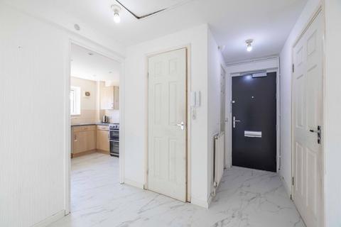 1 bedroom flat for sale, Scafell Road, Slough SL2