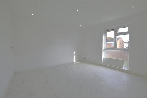 1 bedroom flat for sale, Scafell Road, Slough SL2